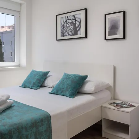 Beachfront Providenca With Free Parking Apartmán