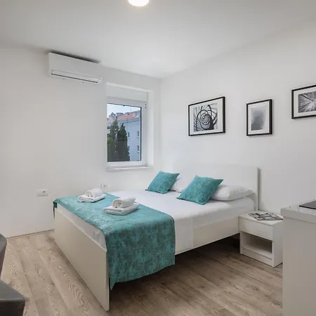 Beachfront Providenca With Free Parking Apartmán *