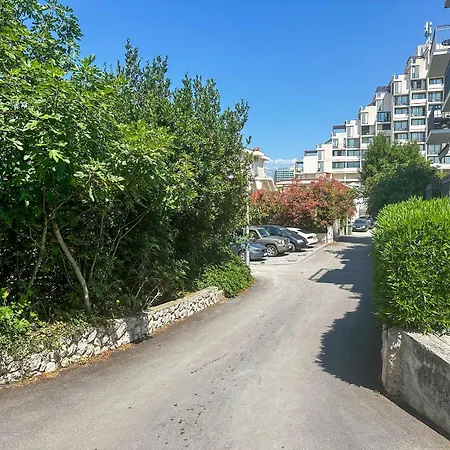 Beachfront Providenca With Free Parking Apartmán *