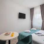 Beachfront Providenca With Free Parking *