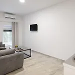 Beachfront Providenca With Free Parking *