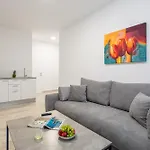 Beachfront Providenca With Free Parking