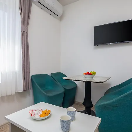 Apartment Beachfront Providenca With Free Parking Makarska